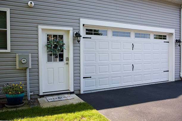 24/7 Emergency Garage Door Panel Replacement experts in Colorado County County, TX